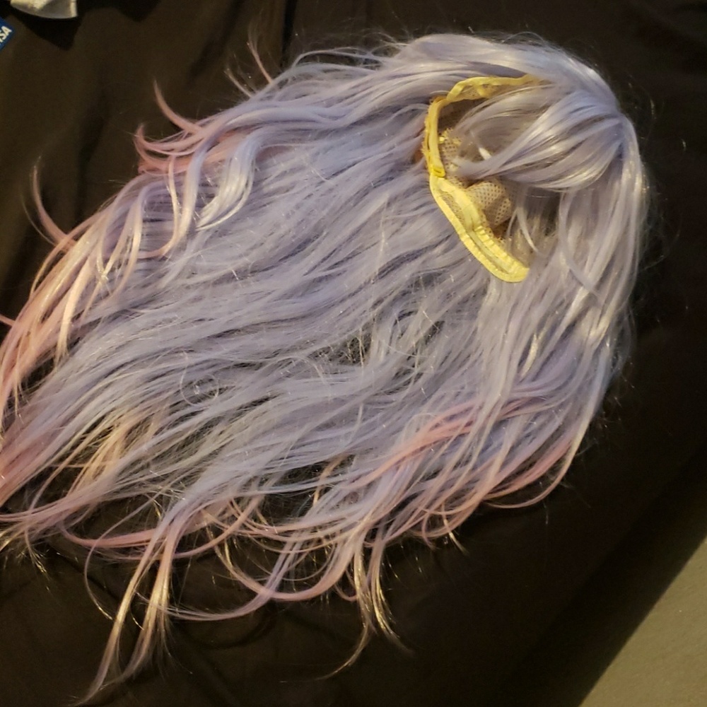 Halloween wig with bangs